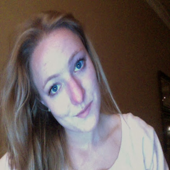 Meet your Posher, Mackenzie - Picture 1 of 1